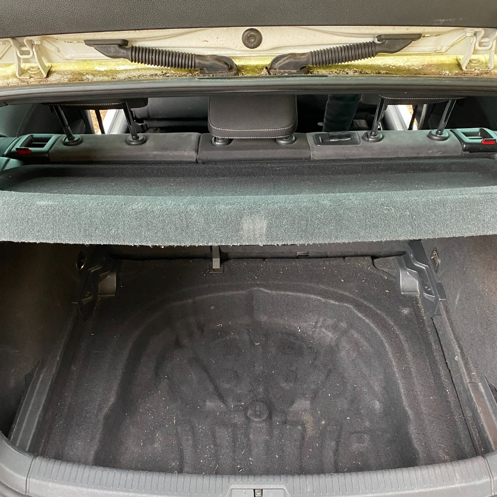 Volkswagen coffre avant nettoyage KleanCare